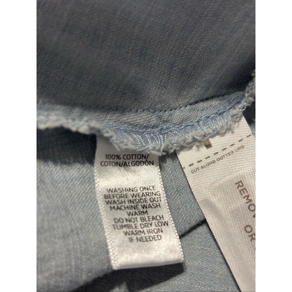 ❤️Loft Light Weight Chambray Button Down Shirt - Picture 5 of 5